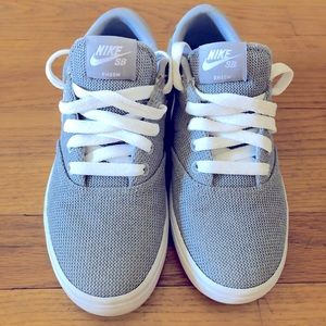 Women’s Size 6 - Nike SB Check Solarsoft Canvas Cool Grey